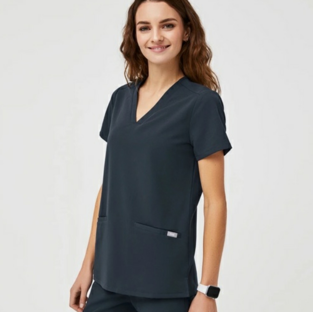 Figs Casma top in Dark Harbor